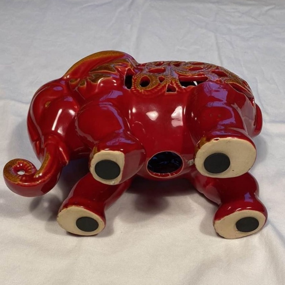 Pierced Ceramic Elephant - Picture 4 of 5
